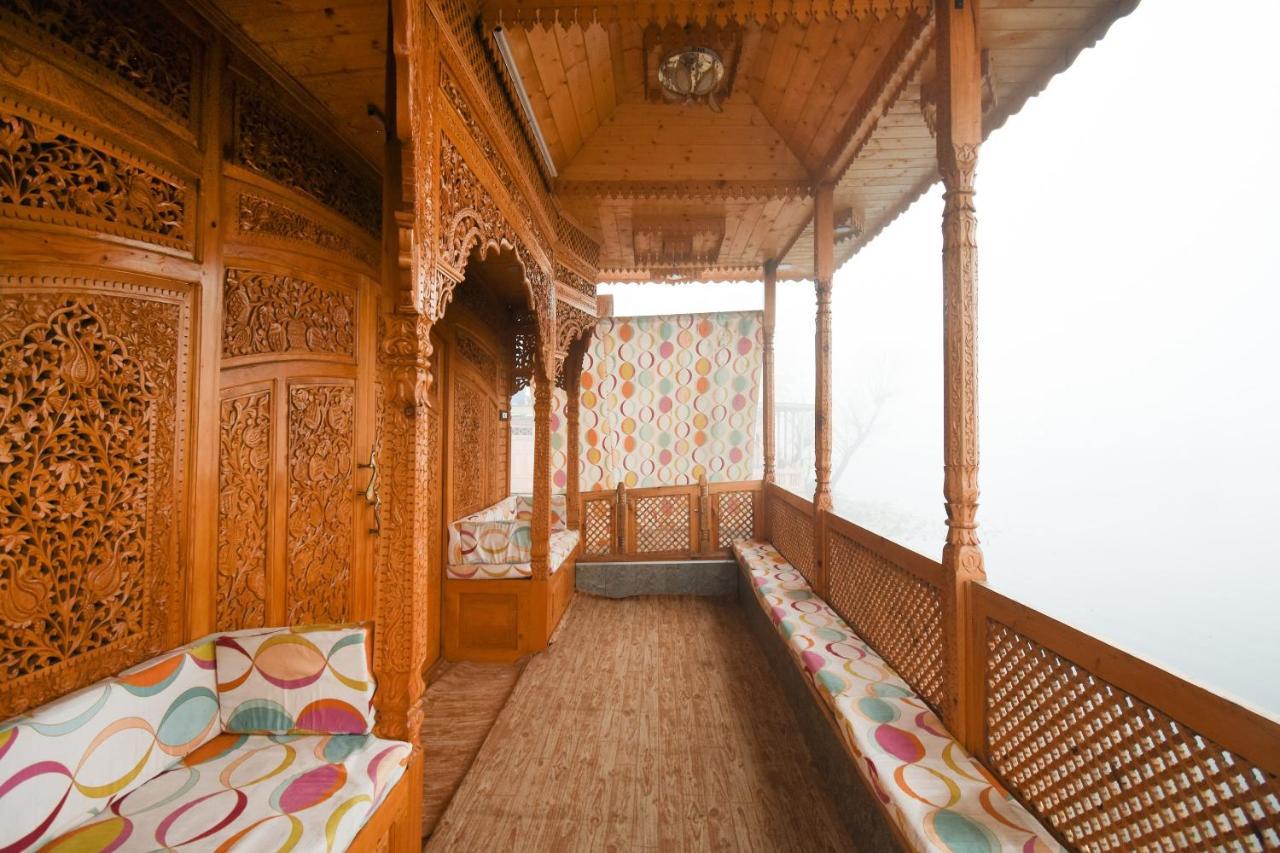 Готель Oyo 66637 Merlin Group Of Houseboats Срінагар Екстер'єр фото