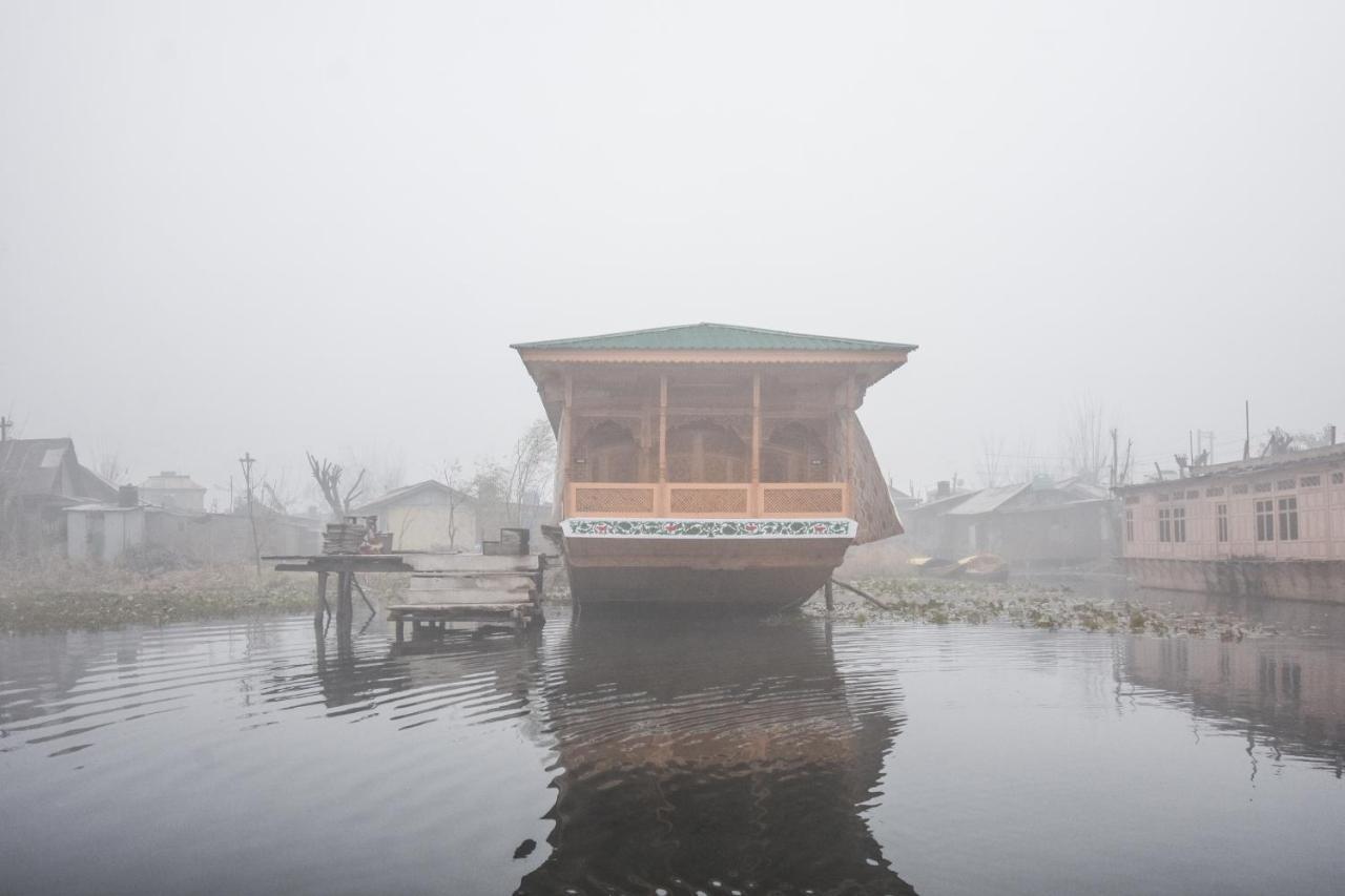 Готель Oyo 66637 Merlin Group Of Houseboats Срінагар Екстер'єр фото